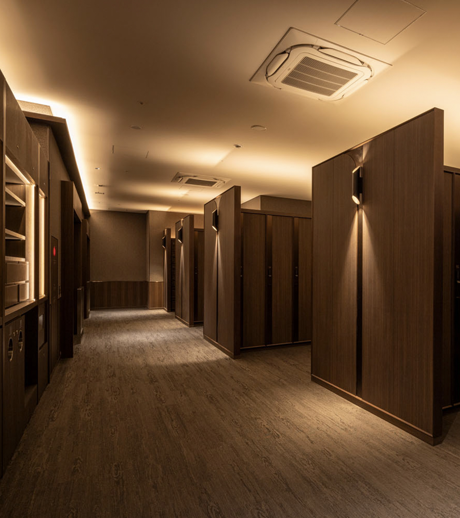 LOCKER